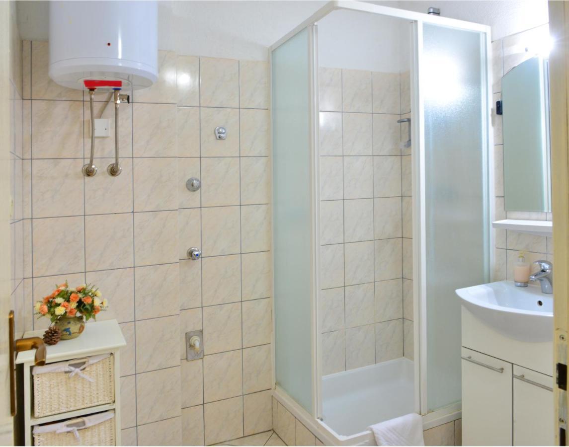 Apt Lavender On Nincevica St- 1 Bedroom Apt 5 Min To The Old Town Of Spalato Esterno foto